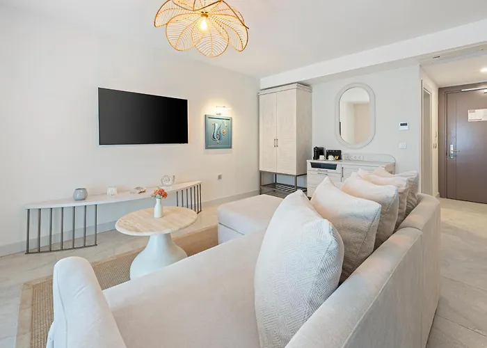 Suum & - Adult Only Hotel